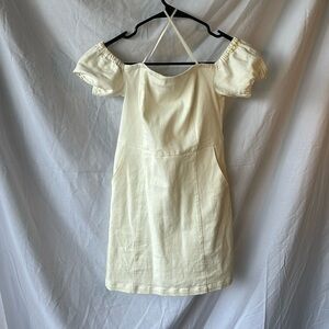Women’s White Mini dress with puffy sleeves and pockets